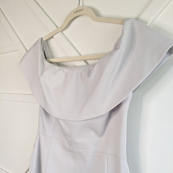 Aritzia Babaton Ruslan Off Shoulder Fitted Midi Dress SZ/ 4 - Picture 3 of 8